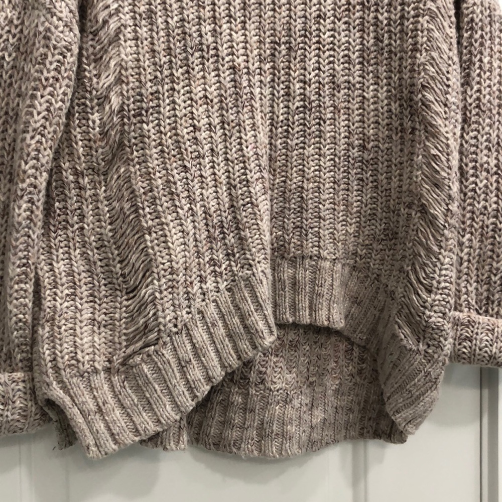 Express turtle neck sweater - Picture 3 of 8